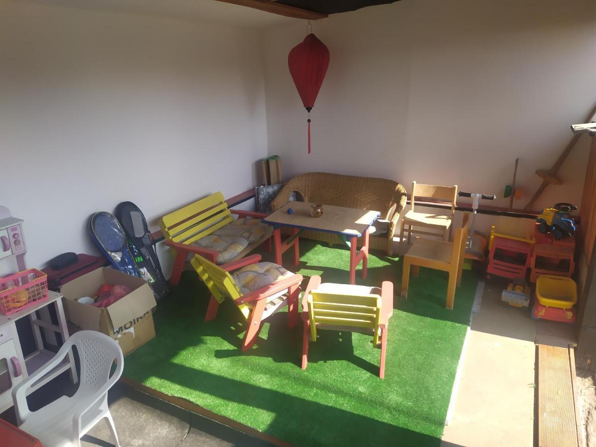 فيلا House Of Relax Recany nad Labem المظهر الخارجي الصورة