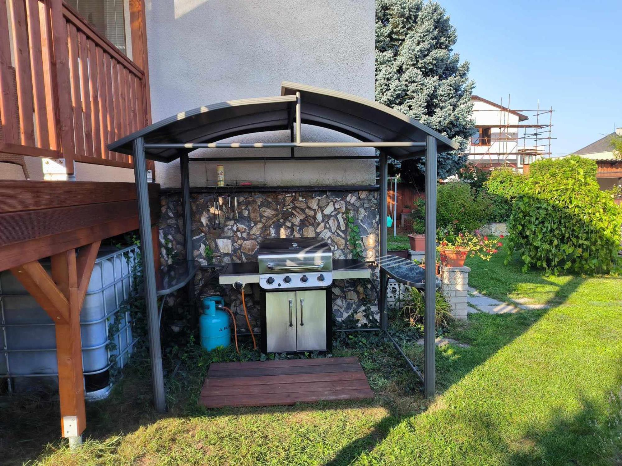 فيلا House Of Relax Recany nad Labem المظهر الخارجي الصورة