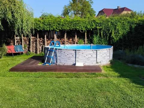 فيلا House Of Relax Recany nad Labem المظهر الخارجي الصورة